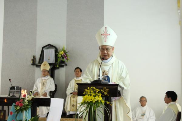 Bài Giảng Của Đức Cha Giuse Đặng Đức Ngân Dịp Lễ Đức Mẹ Dâng Mình Vào Đền Thờ