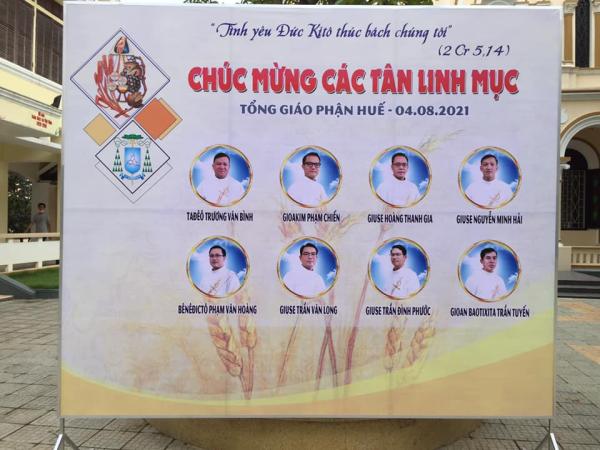 ĐCV Huế: Hiệp Thông Với Thánh Lễ Truyền Chức Linh Mục Của Tổng Giáo Phận Huế
