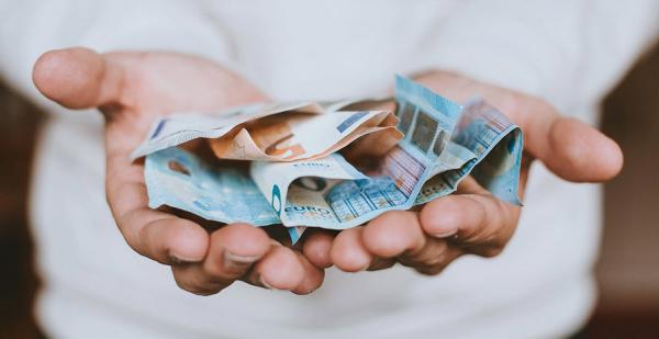 Có Phải Người Giàu Thực Sự Khó Vào Nước Thiên Chúa Hơn Không ?