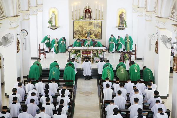 Đại Chủng Viện Huế: Thánh Lễ Khai Giảng Năm Tu Học 2023- 2024