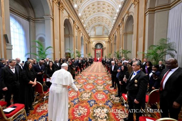 Triều Đại Giáo Hoàng Và Nền Ngoại Giao, Những Nguyên Tắc Lớn Và Những Quyền Cụ Thể