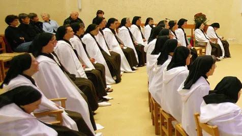 Cuốn Sách Mà Tất Cả Các Tu Sĩ Cát Minh Đều Đọc Trong Mùa Chay