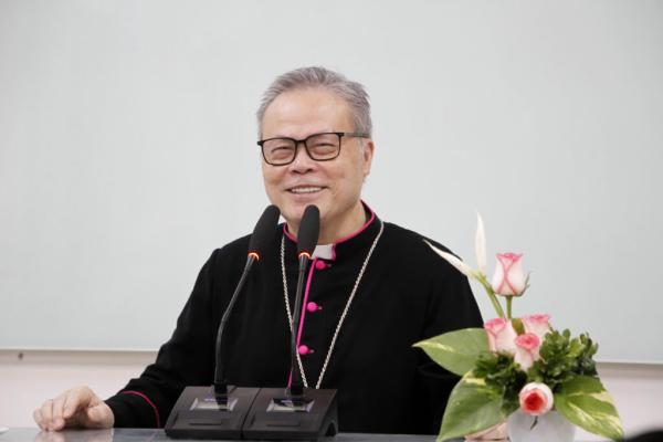 Đại Chủng Viện Huế : Đức Tổng Giuse Viếng Thăm Và Huấn Đức