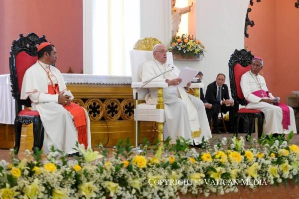 Đức Phanxicô Kêu Gọi Trở Thành Và Lan Tỏa Hương Thơm Của Tin Mừng