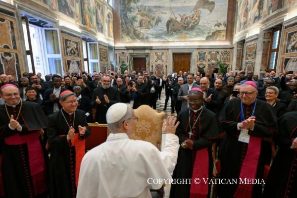 Đức Lêô XIV: Điều Cấp Thiết Là Phải "Mang Chúa Kitô Đến Với Mọi Dân Tộc"