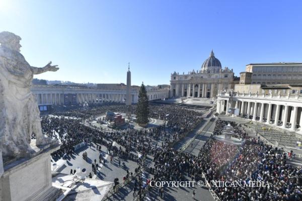 Kinh Truyền Tin Chúa Nhật Lễ Thánh Gia 2025