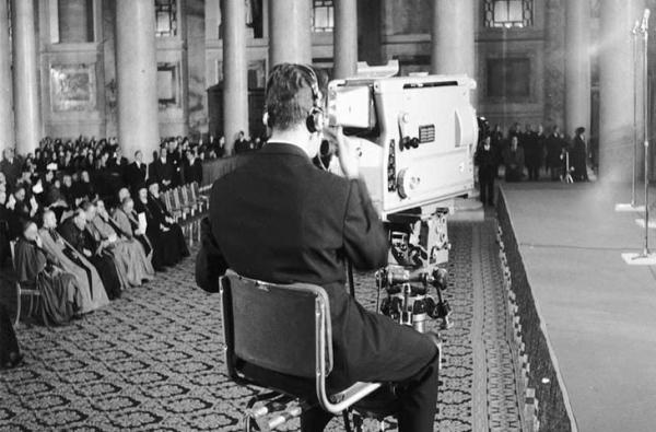 Công Đồng Trên Các Phương Tiện Truyền Thông, Lời Mời Gọi Tái Khám Phá Vatican II