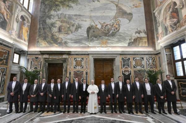 Đức Lêô XIV Chào Đón Các Quý Ông Của Đức Thánh Cha, Những Người Đảm Bảo Việc Tôn Trọng Nghi Thức