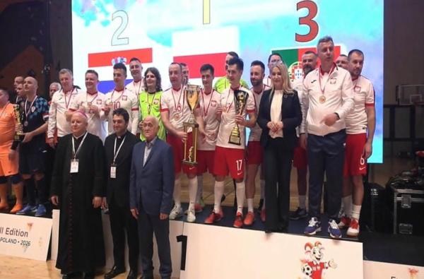 Ba Lan, Croatia, Bồ Đào Nha Dẫn Đầu Giải Vô Địch Futsal Châu Âu Dành Cho Các Linh Mục